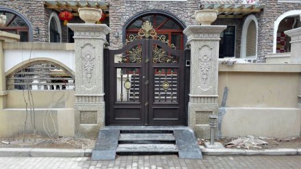 <b>濰坊鋁藝大門外觀美的體現(xiàn)？</b>